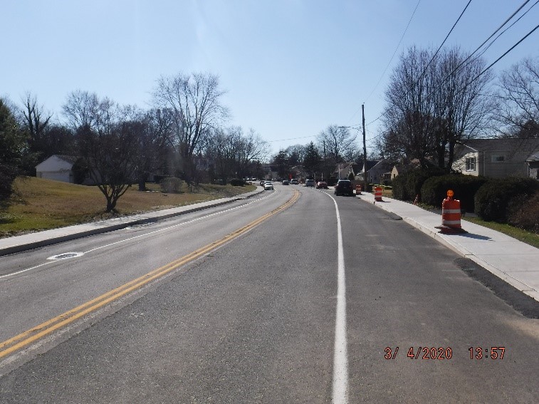 Traffic shift to the middle of Tyson Ave. between Ardsley Ave. And Edgecomb Ave. looking west