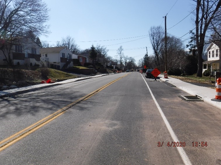 Traffic shift to the middle of Tyson Ave. between Custer Avenue and Carson Avenue looking west