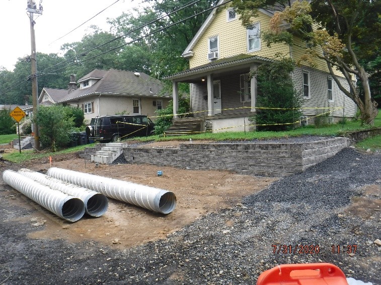 New concrete steps and landscape retaining wall on Edge Hill Road