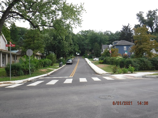 Ardsley Ave Looking South from Tyson Ave